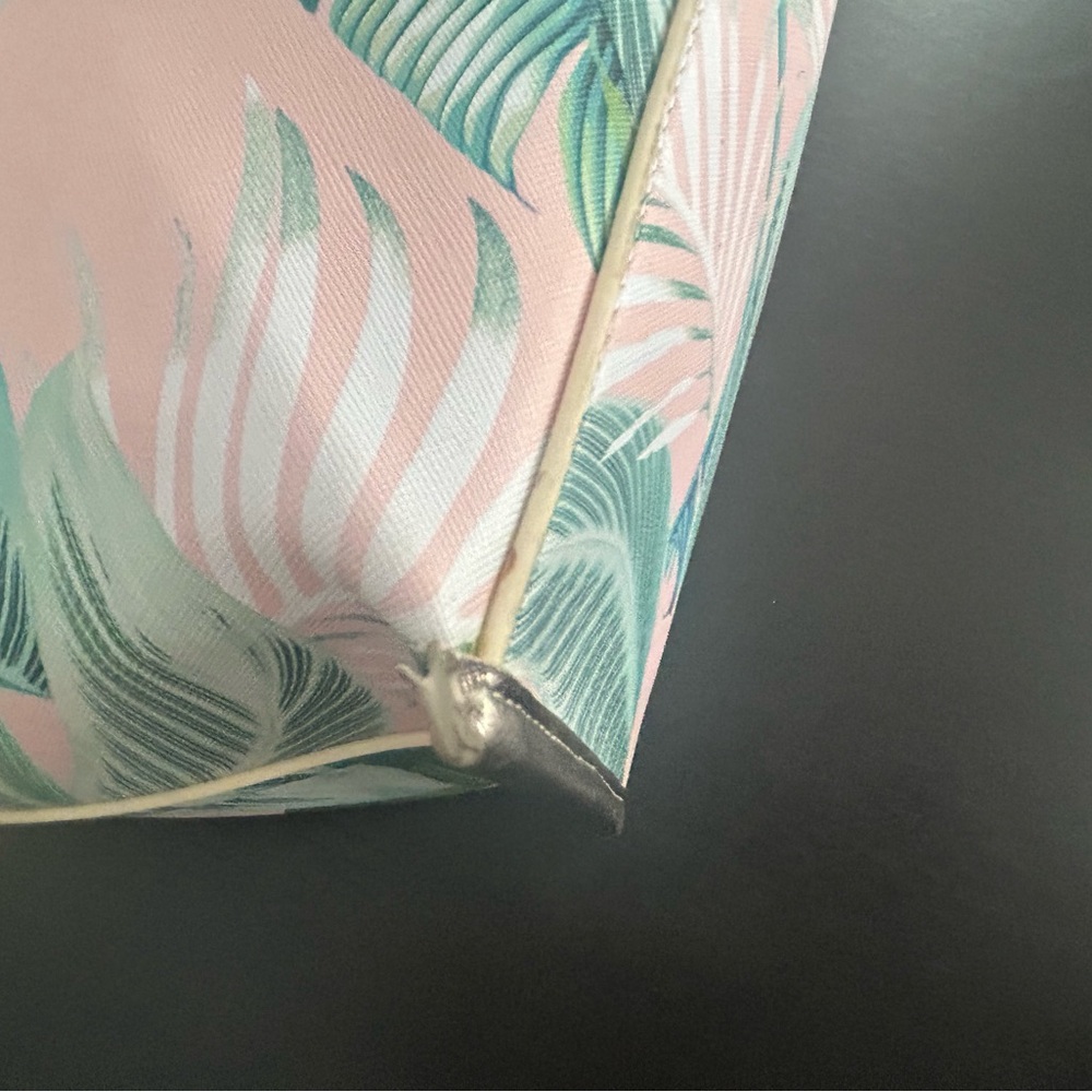 Spartina 449 Tropical Cabana Leaf Pink Tote - Picture 6 of 6
